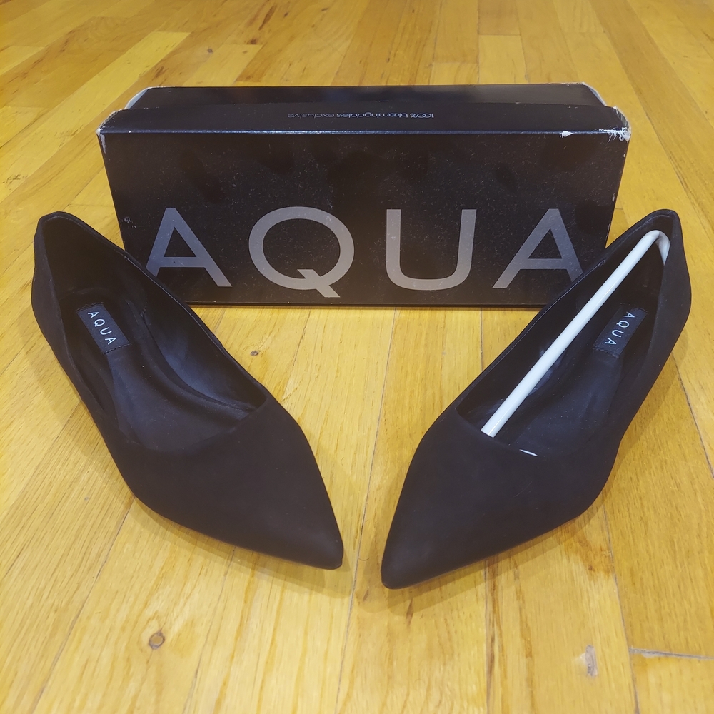 NWT Aqua Women's Sleek Black Sued Flats (Size: 9)
